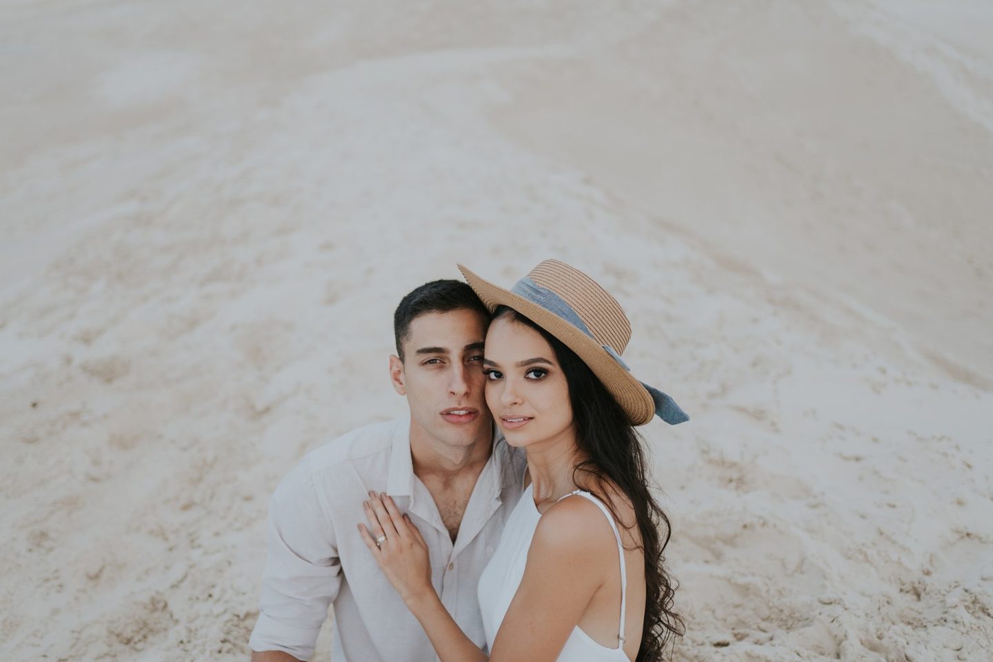 Ensaio de pré casamento da Tati e Paulo nas dunas da Joaquina em Florianópolis Ensaio de pré casamento da Tati e Paulo nas dunas da Joaquina em Florianópolis